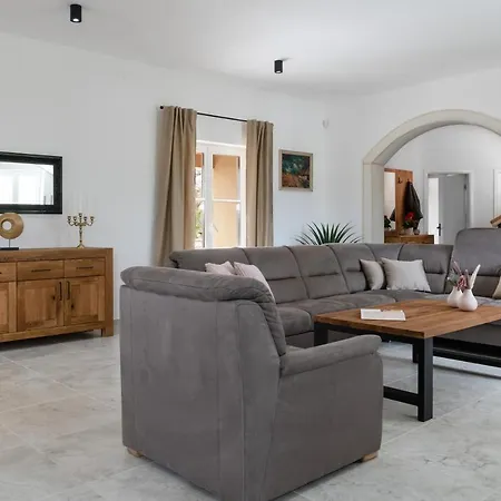 In Villa Kavran